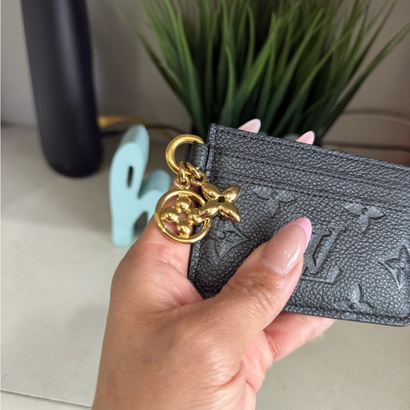 Louis Vuitton charm card holder - Picture 11 of 12